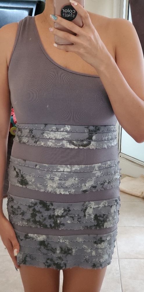 Dress - Picture 5 of 5